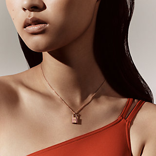 ペンダント 《ケリー・カデナ》 | Hermès - エルメス-公式サイト